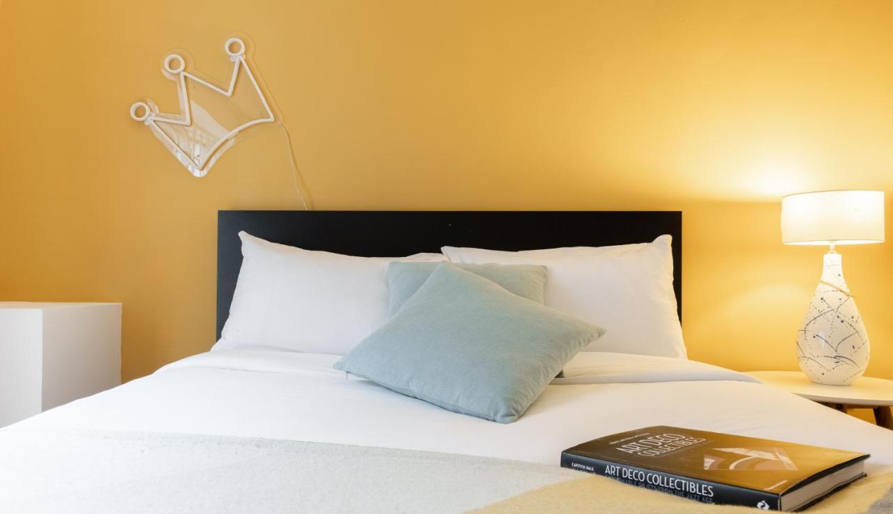 Appartamento The Southwick Sanctuary - Large 6Bdr With Terrace Londra Esterno foto