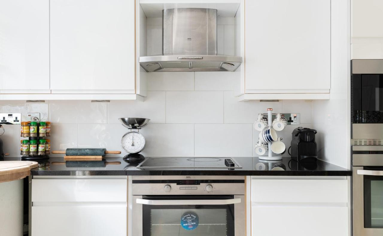 Appartamento The Southwick Sanctuary - Large 6Bdr With Terrace Londra Esterno foto